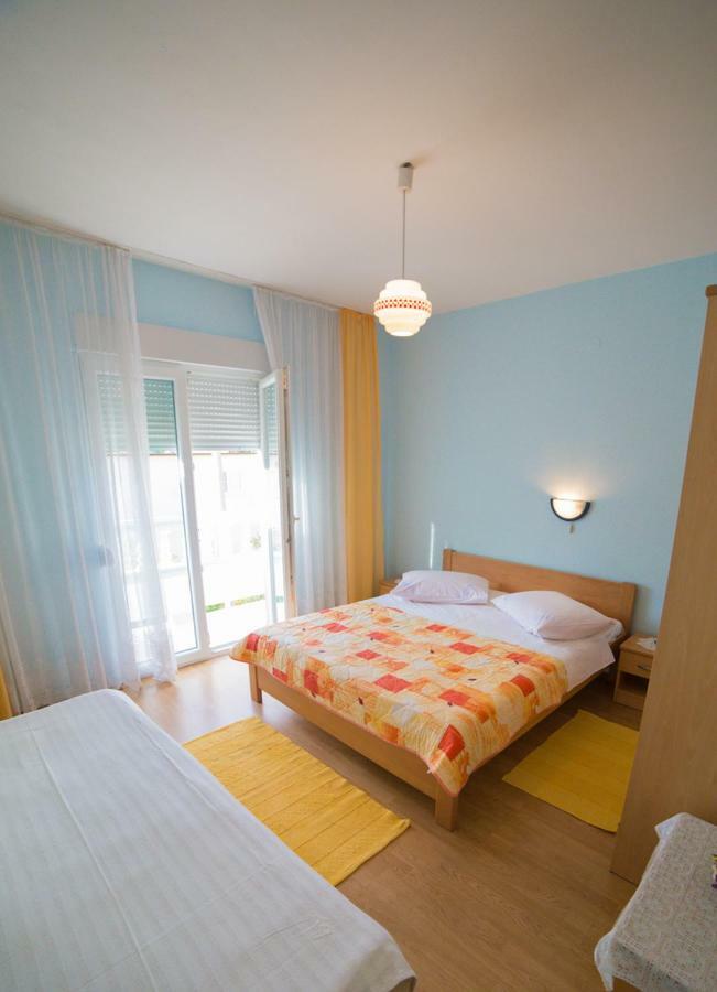 Violet Appartement Banjol Buitenkant foto