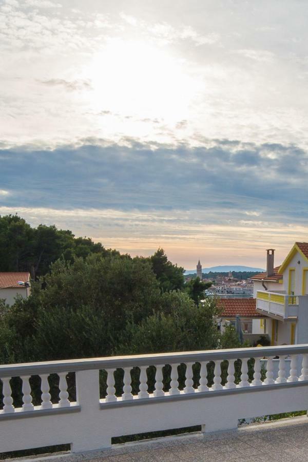 Violet Appartement Banjol Buitenkant foto