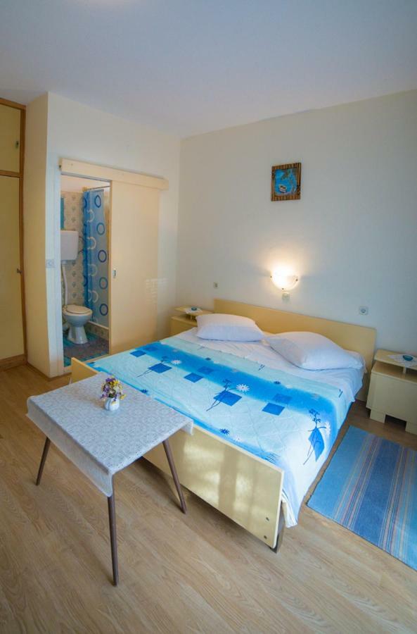Violet Appartement Banjol Buitenkant foto