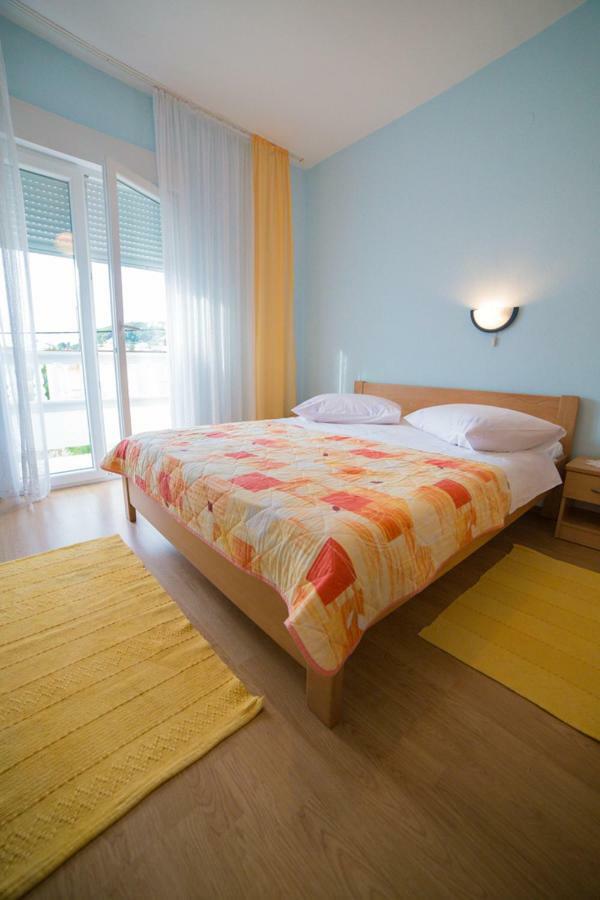 Violet Appartement Banjol Buitenkant foto